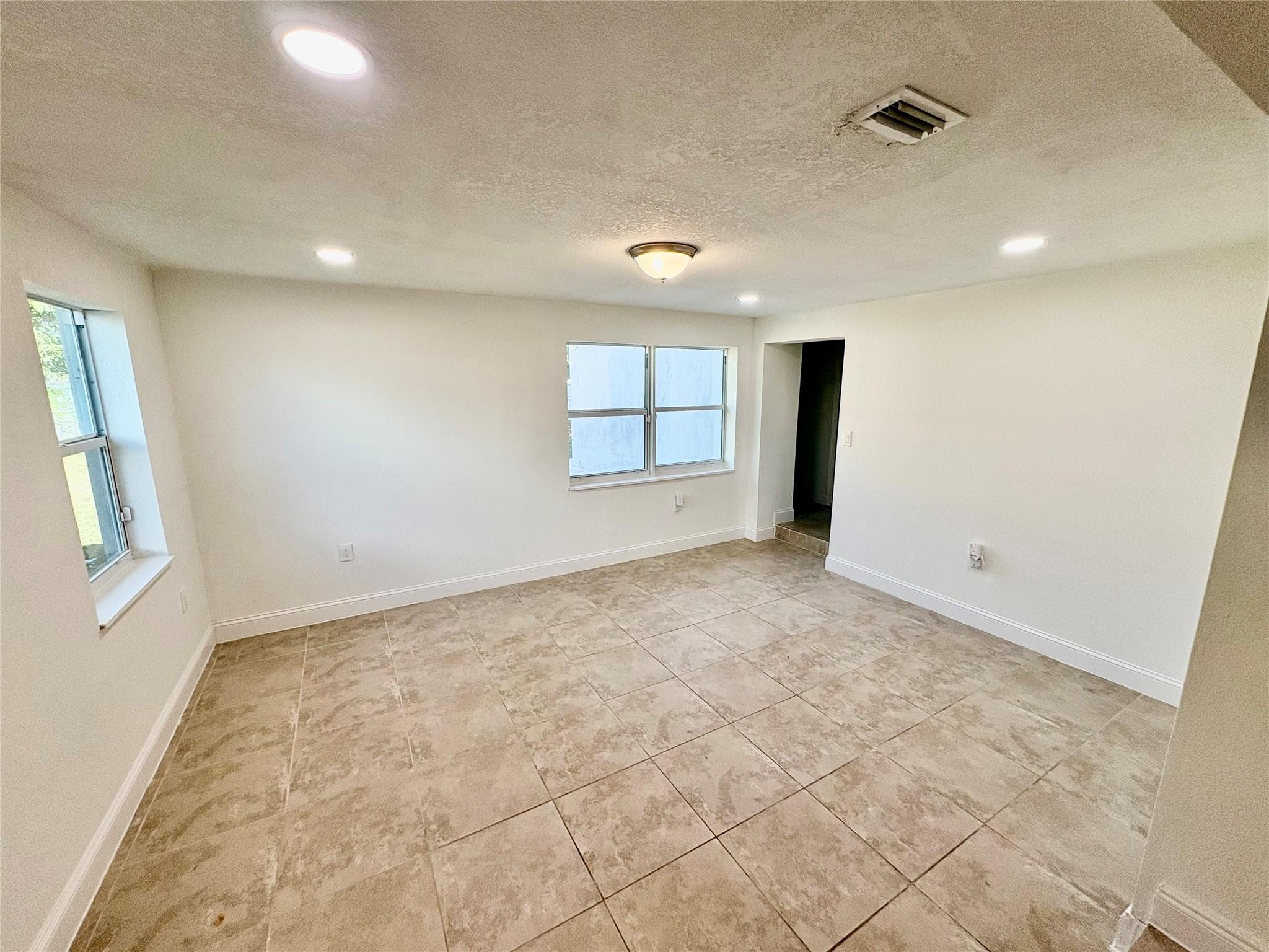730 Arizona Avenue Property Photo 22