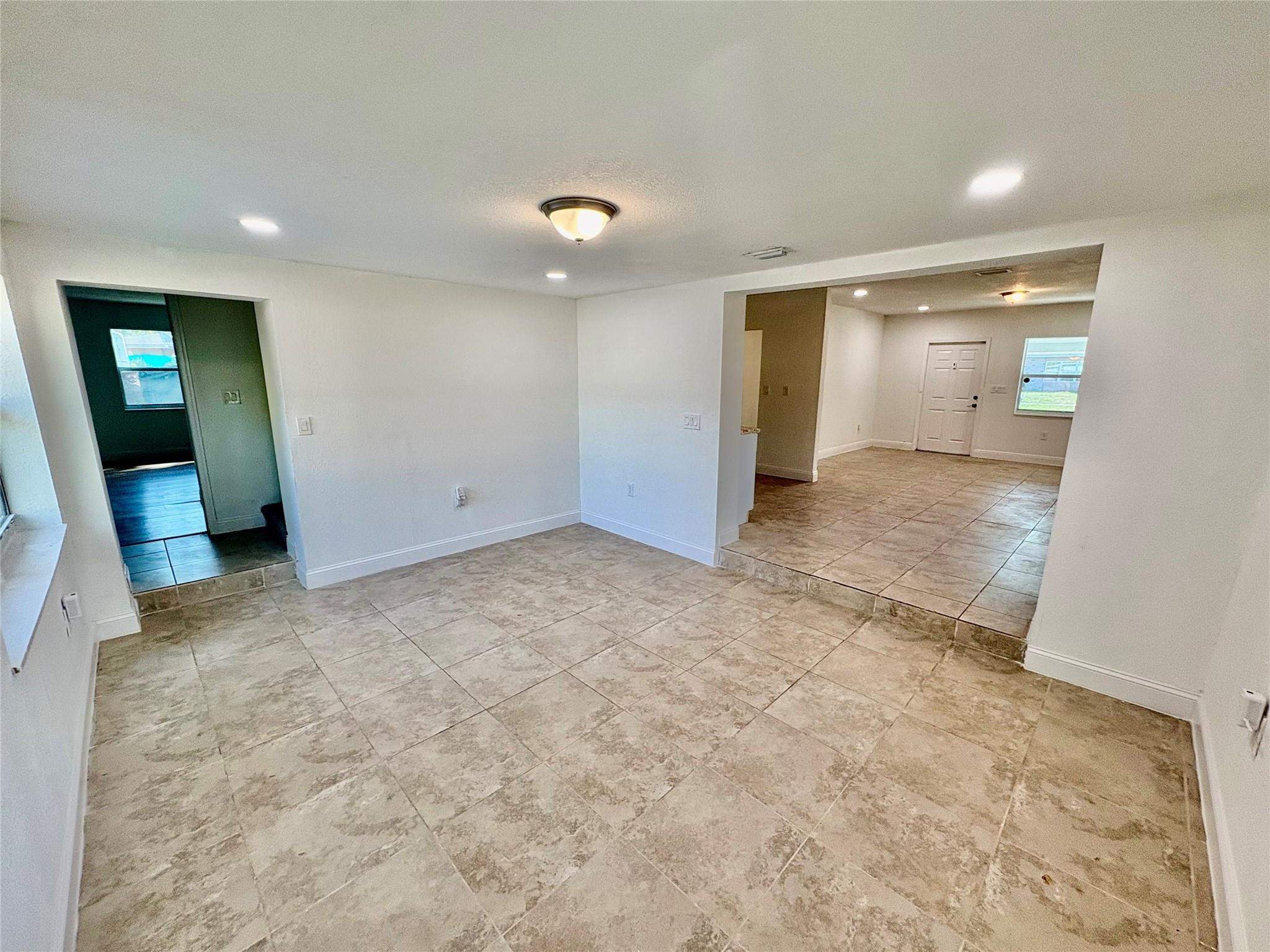 730 Arizona Avenue Property Photo 23