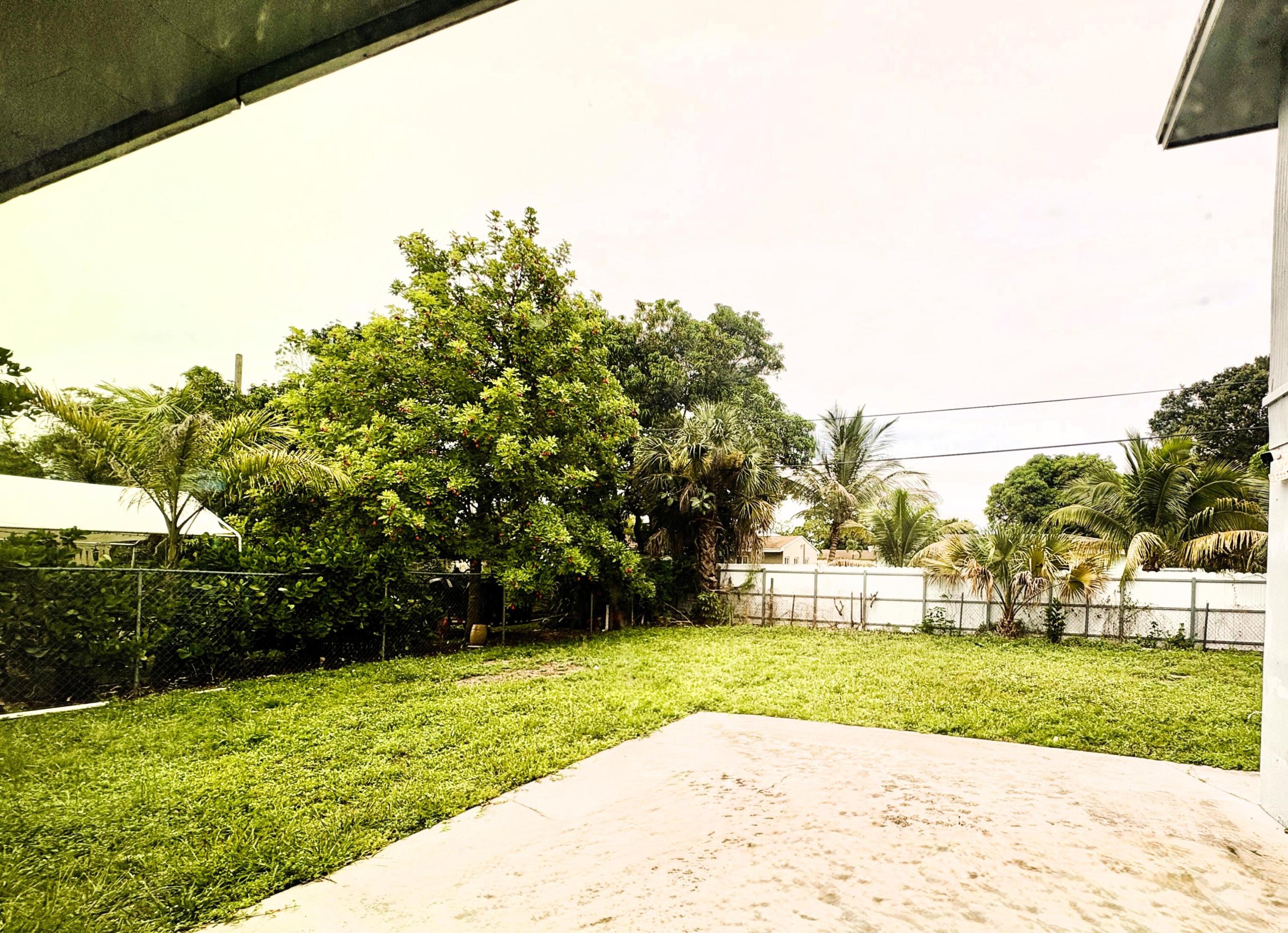 730 Arizona Avenue Property Photo 24