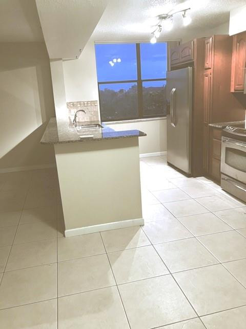 950 Lavers Circle F-511 Property Photo 8