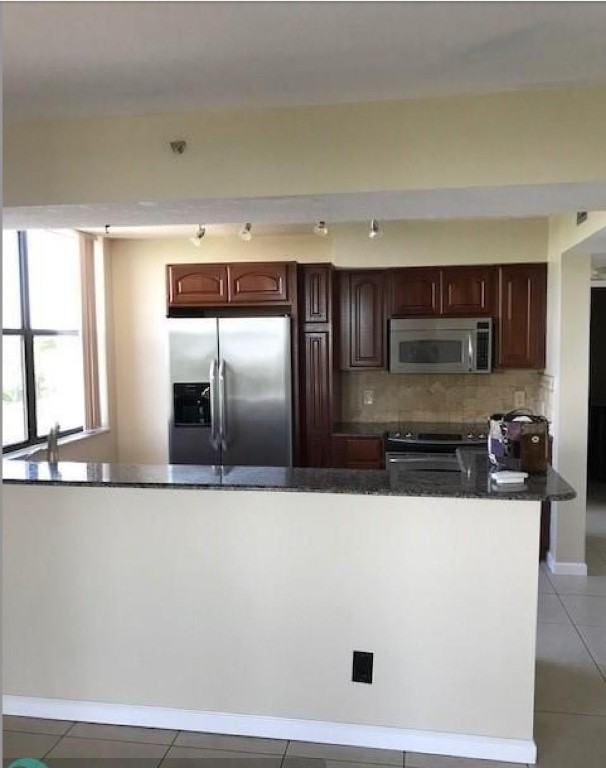 950 Lavers Circle F-511 Property Photo 13
