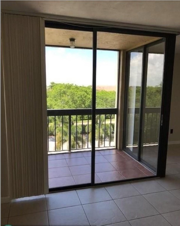 950 Lavers Circle F-511 Property Photo 14