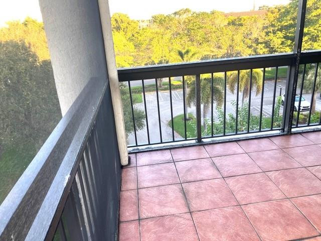 950 Lavers Circle F-511 Property Photo 17