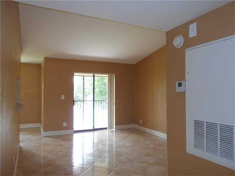 4014 Nw 87th Avenue 4014 Property Photo 10