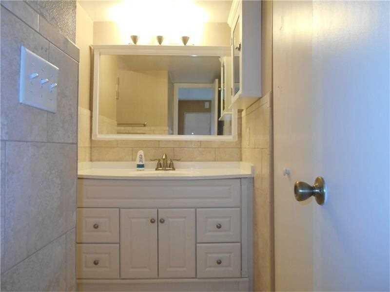 4014 Nw 87th Avenue 4014 Property Photo 14