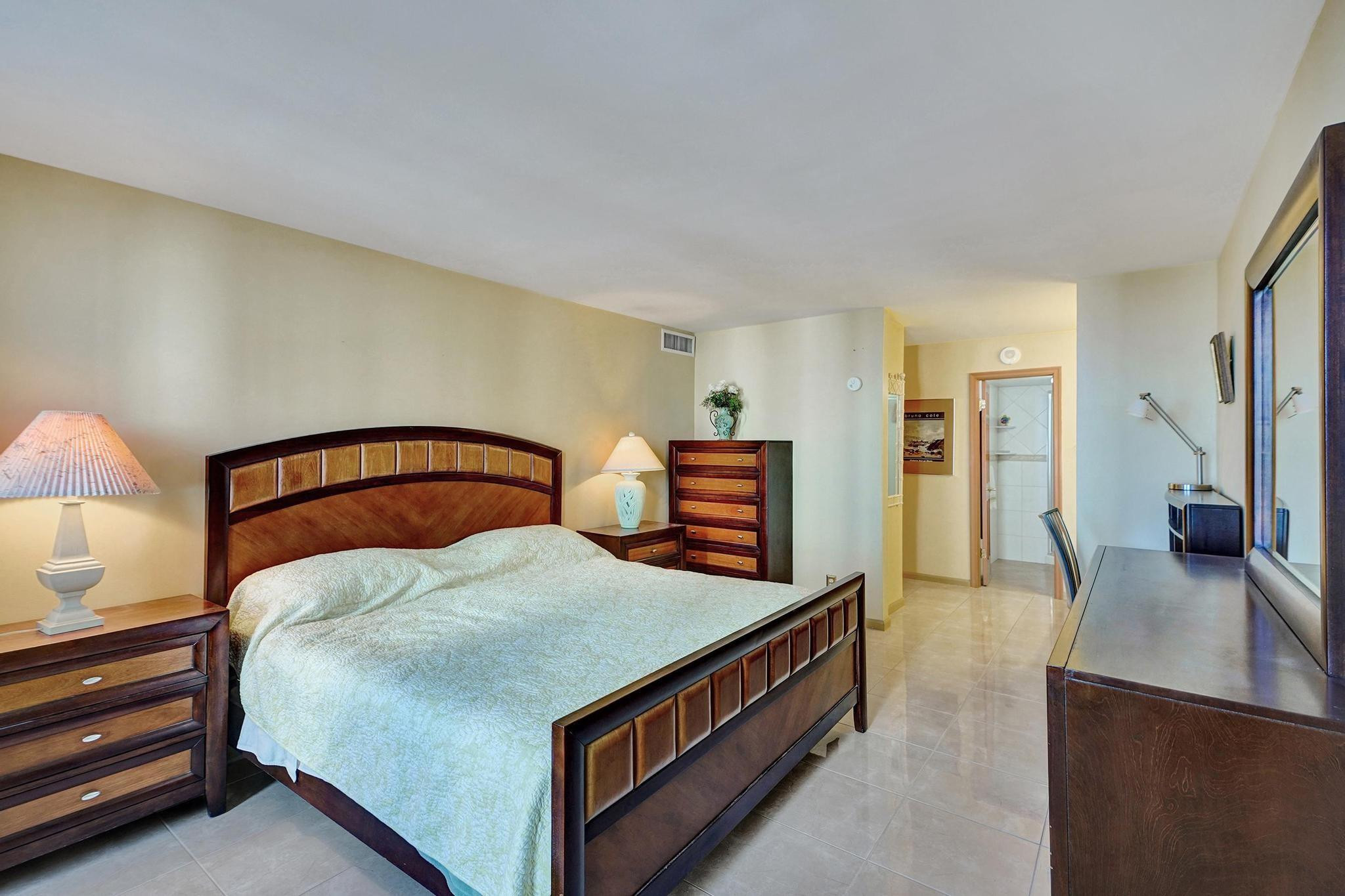 1000 S Ocean Boulevard 6m Property Photo 20