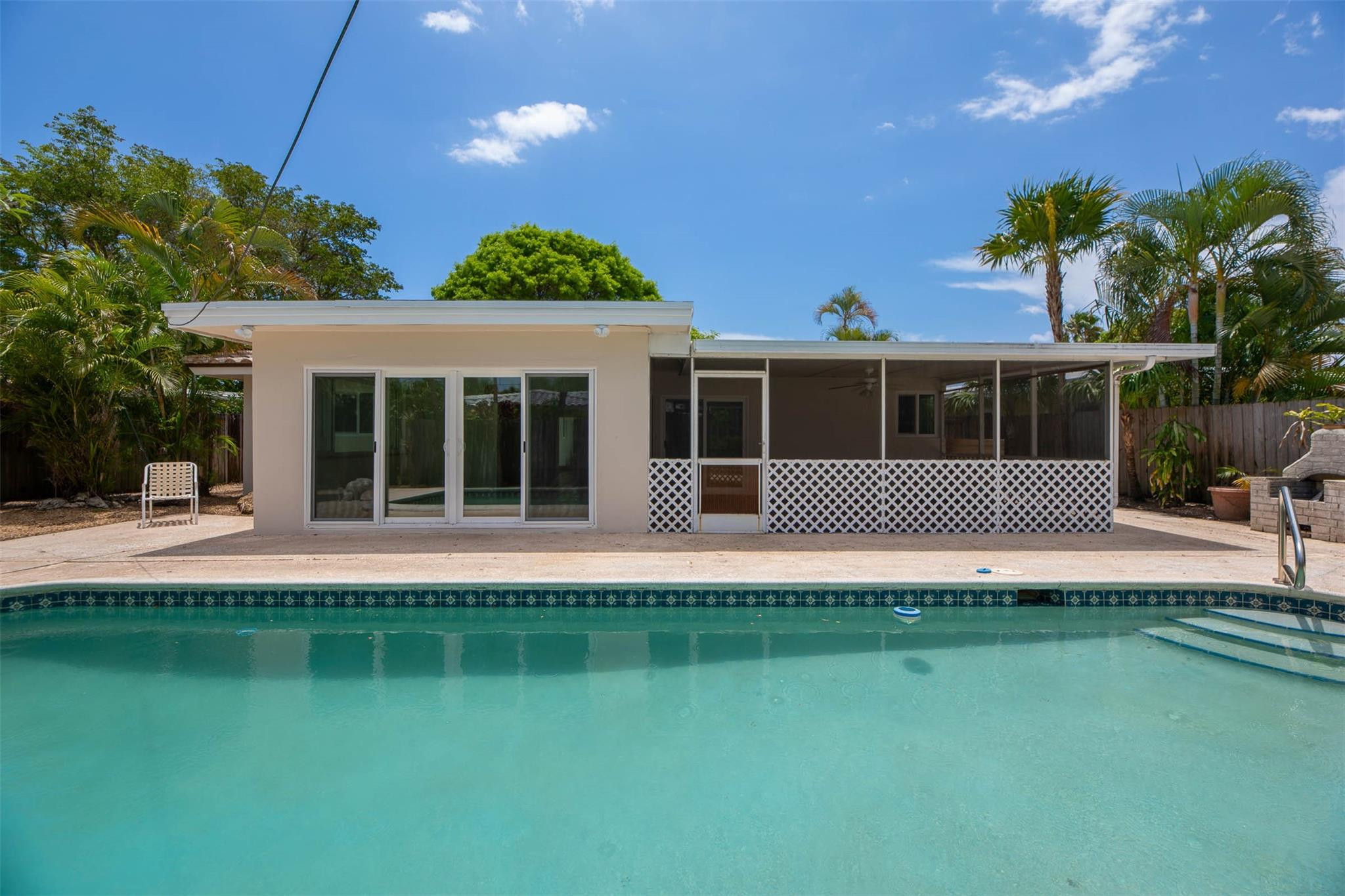 1623 Ne 20th Street Property Photo 1
