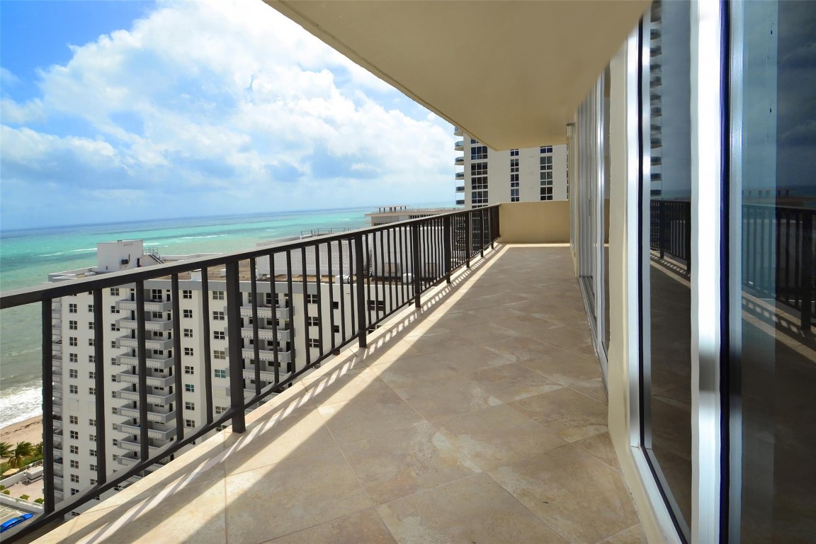 4280 Galt Ocean Drive 20-a Property Photo 26