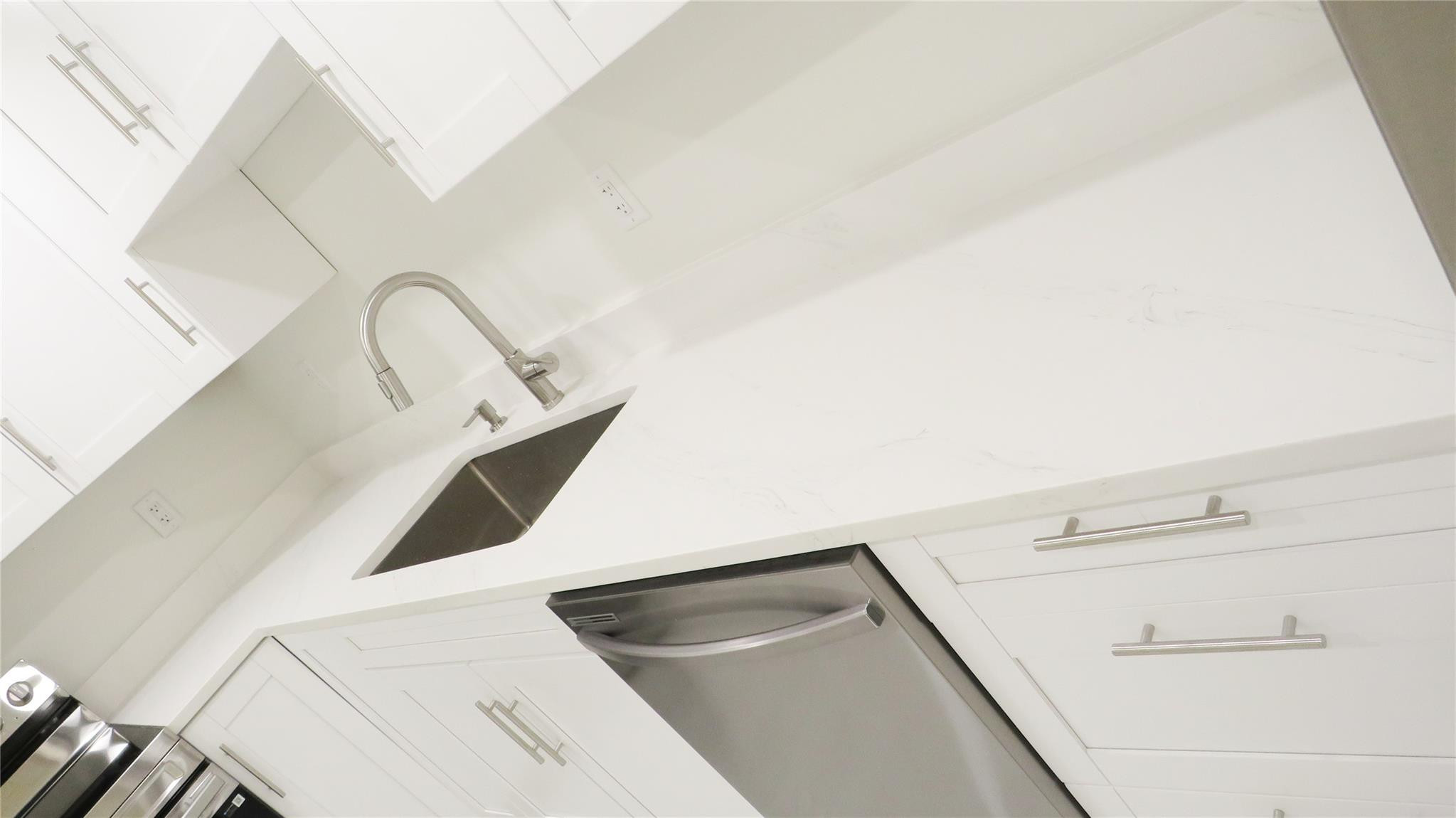 343 Normandy H 343 Property Photo 6