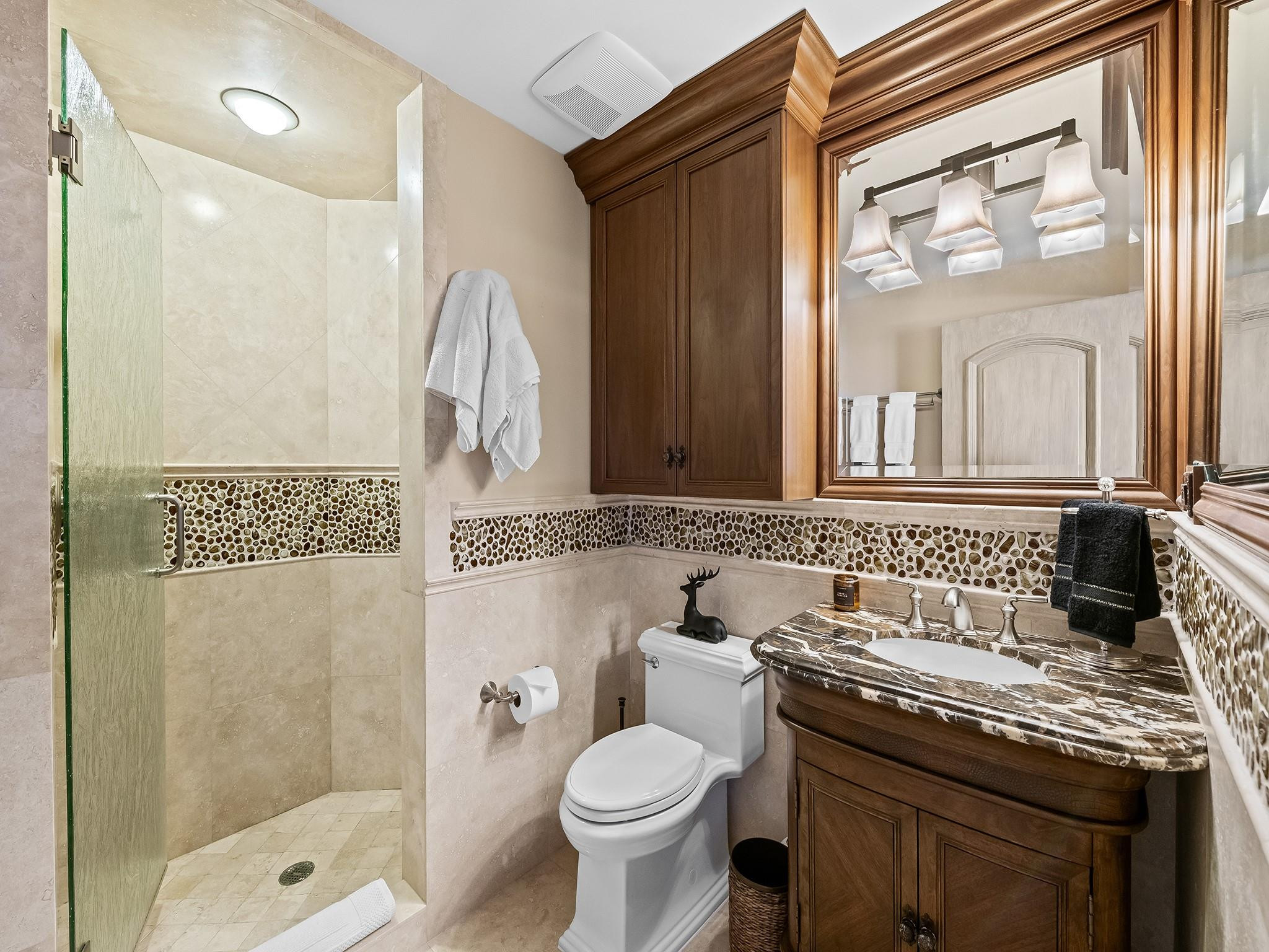 3055 Harbor Drive 1402 Property Photo 30