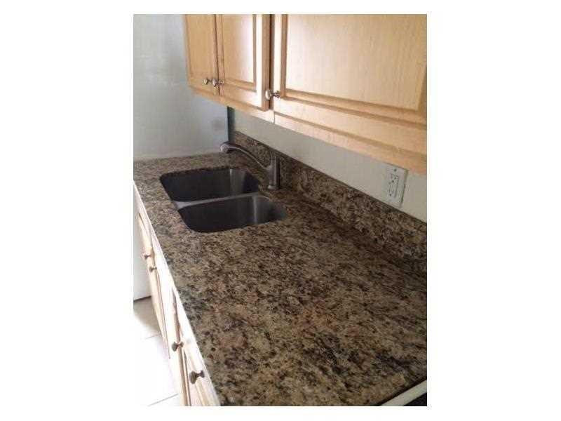 F10537304 Property Photo 5