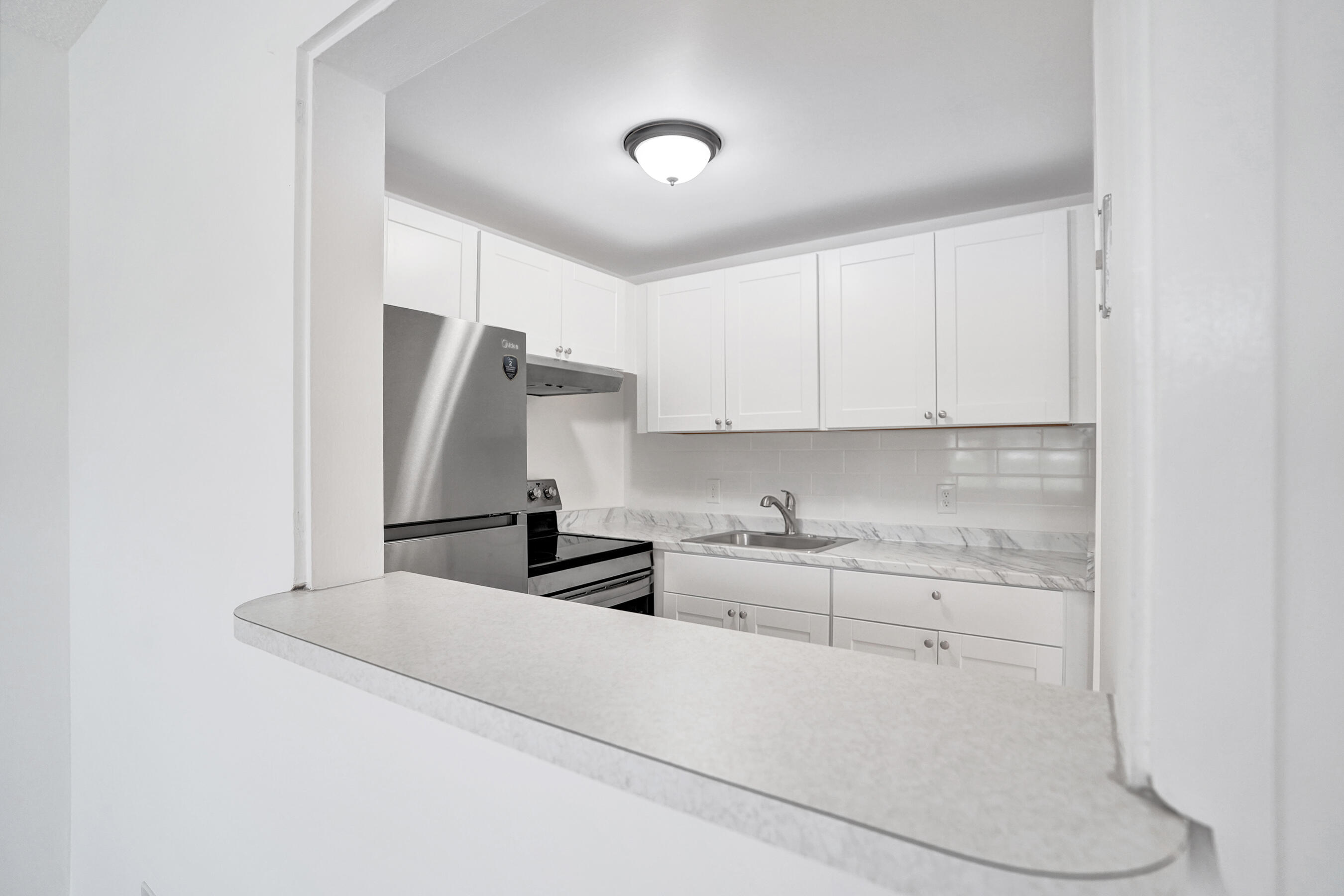 91 Tilford E Property Photo 6