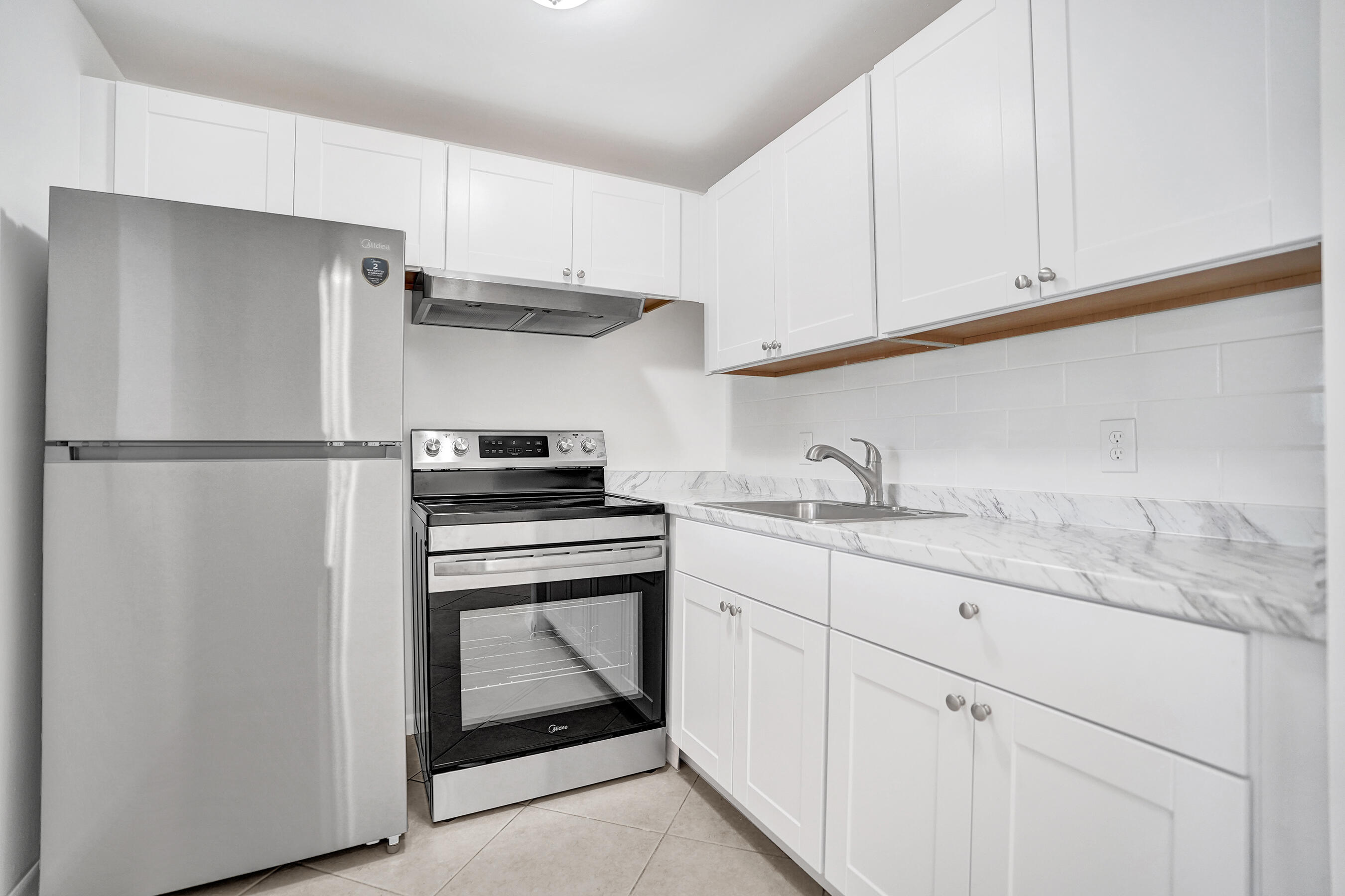91 Tilford E Property Photo 8