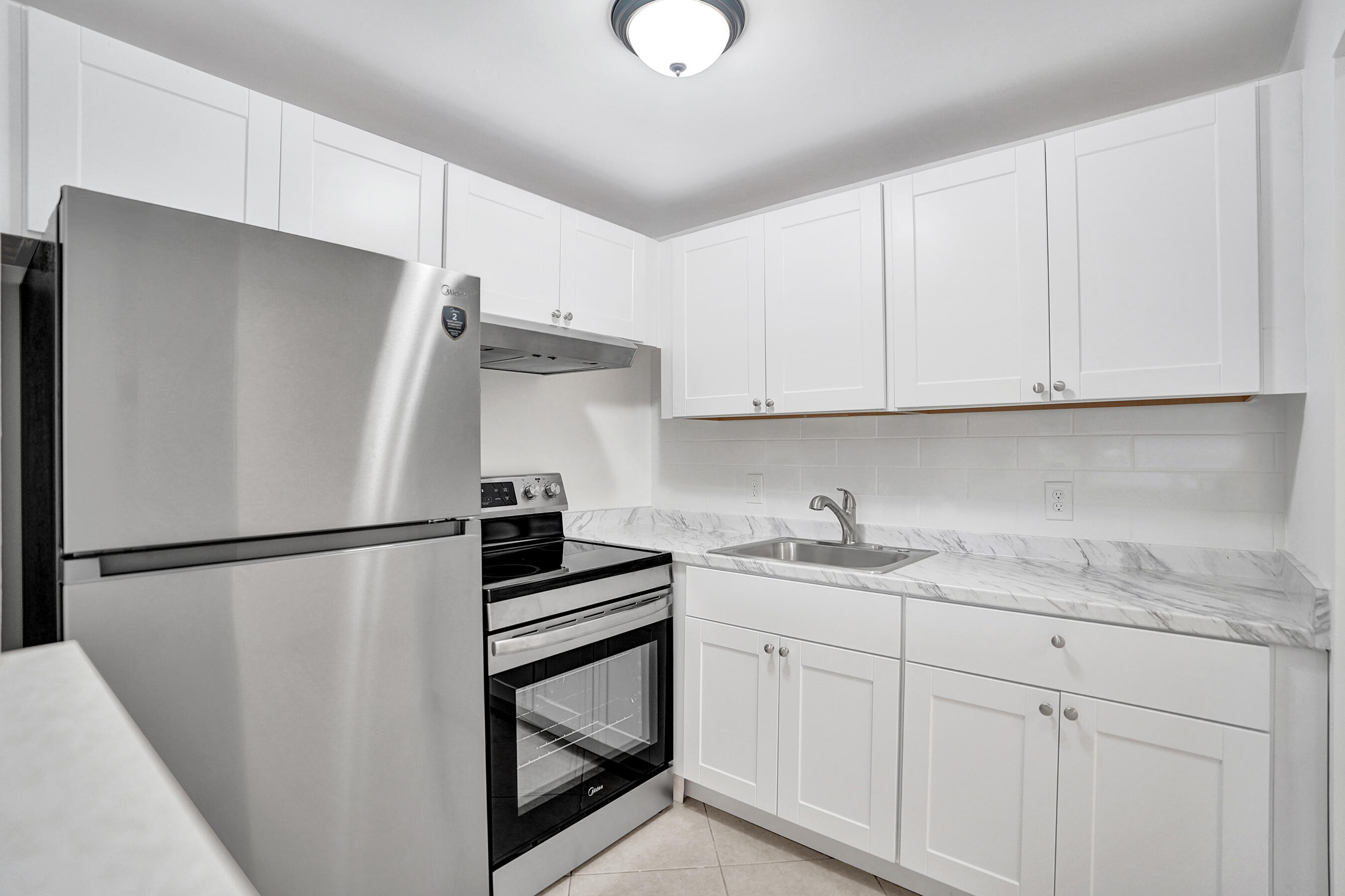 91 Tilford E Property Photo 10