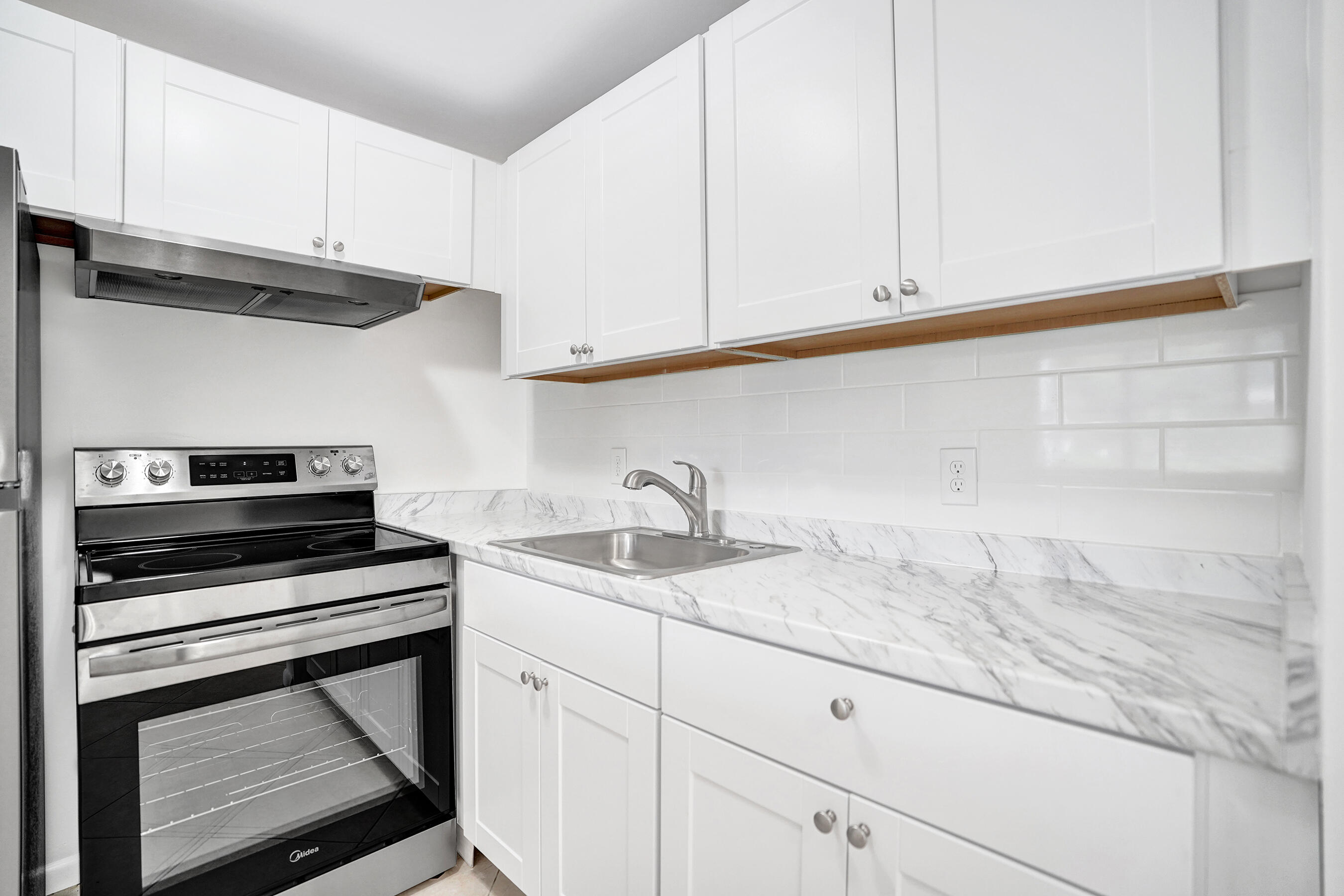 91 Tilford E Property Photo 13