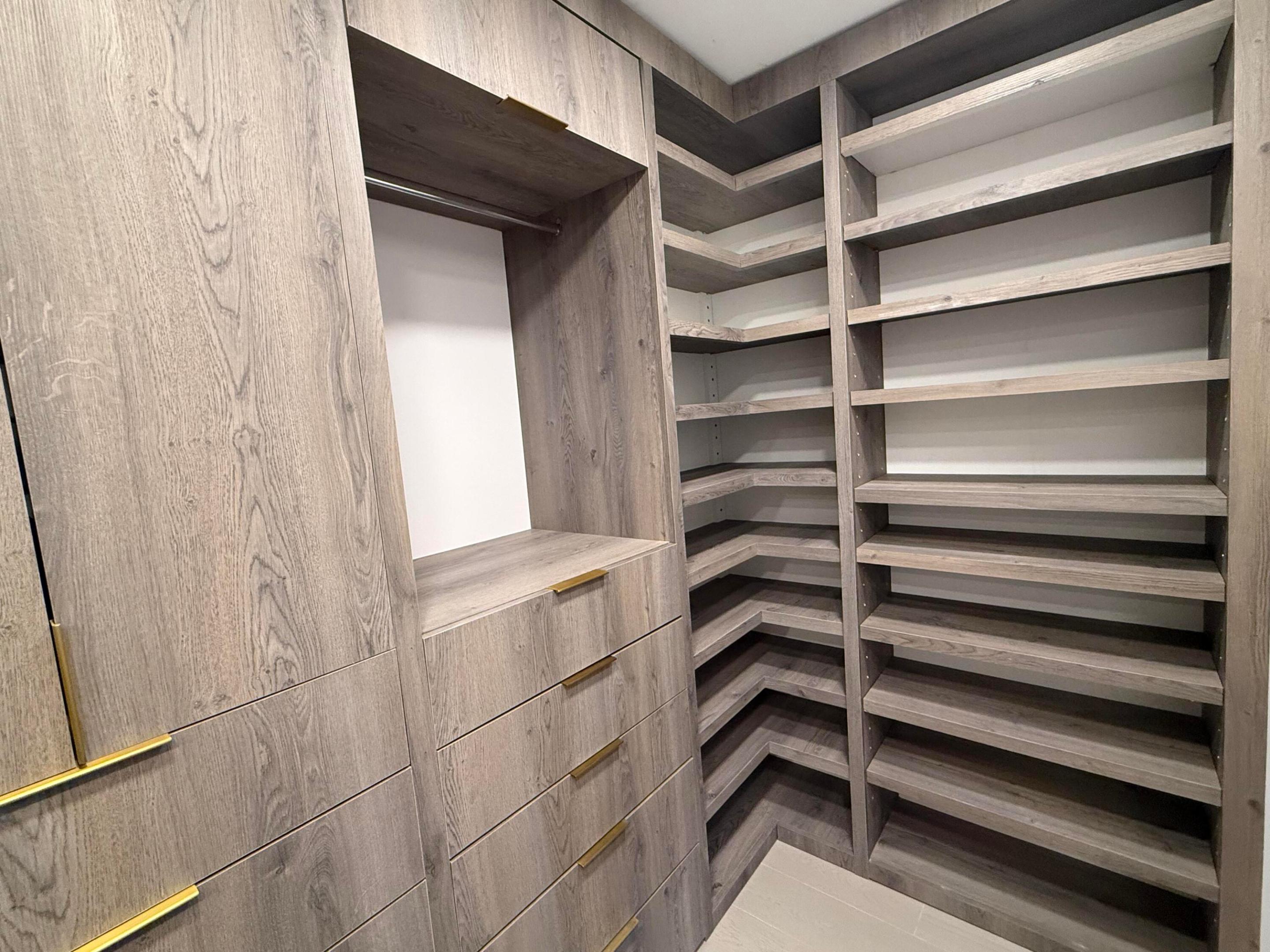 F10537965 Property Photo 37