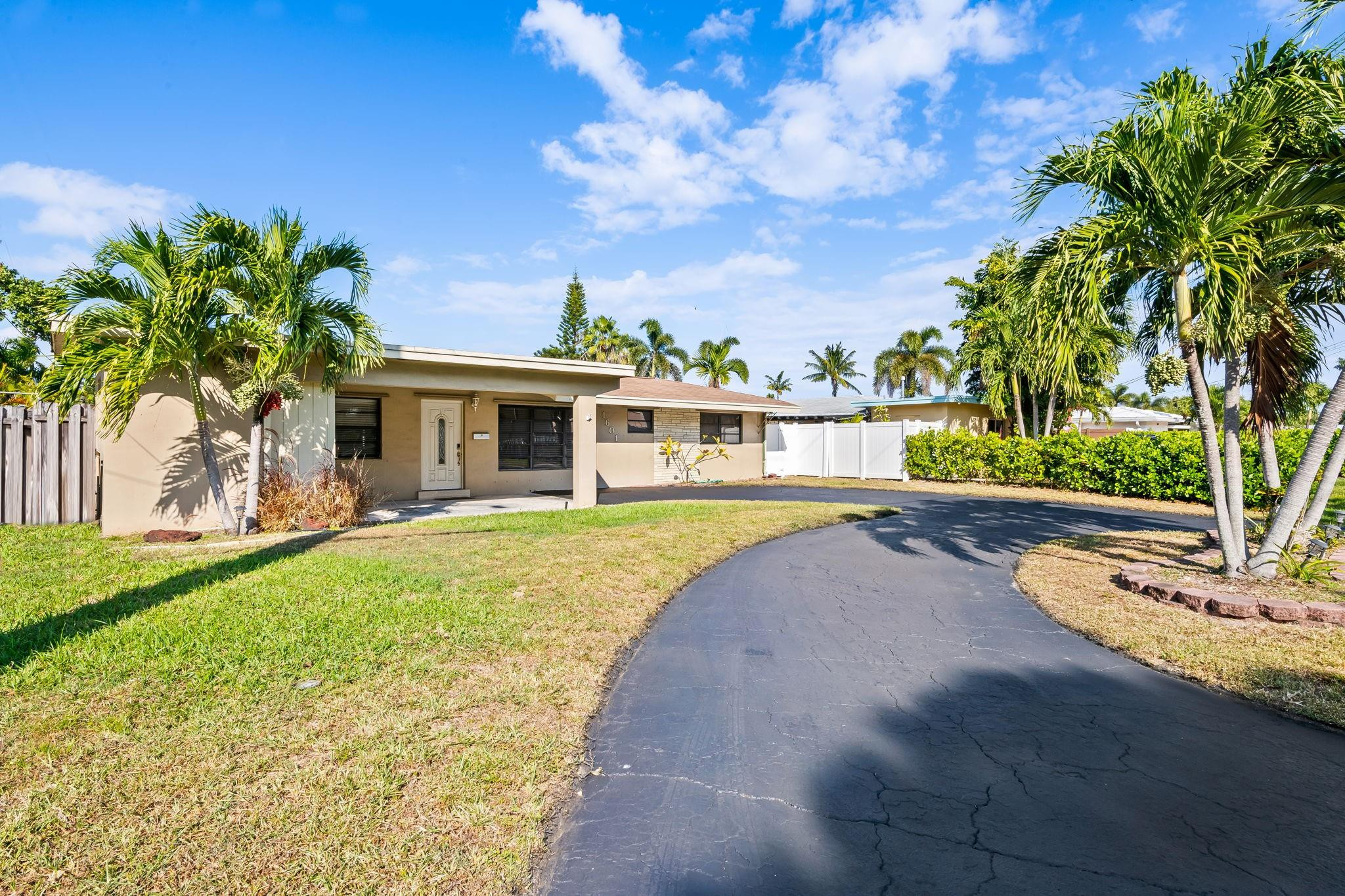 1601 Ne 63rd Street Property Photo 4