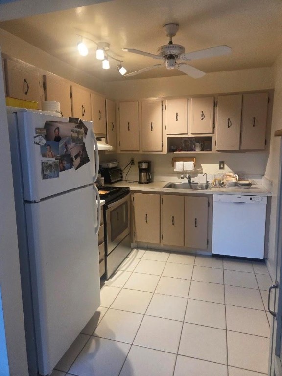 91 Burgundy B B Property Photo 1