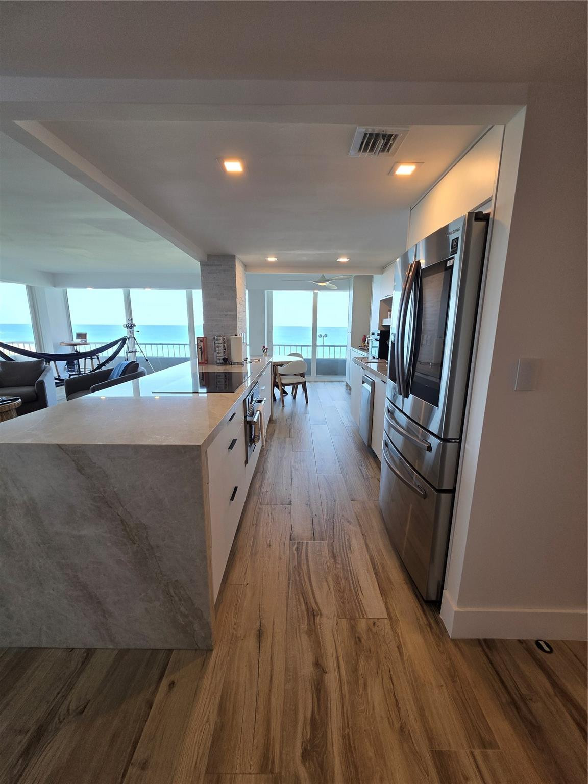 5550 N Ocean Drive 11c Property Photo 19