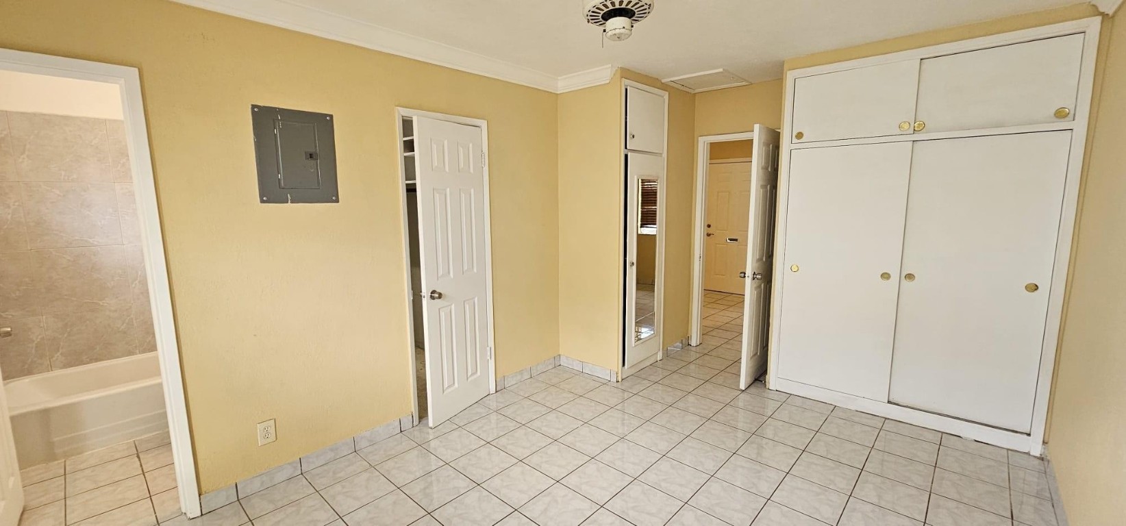 2211 Lincoln Street 11 Property Photo 1