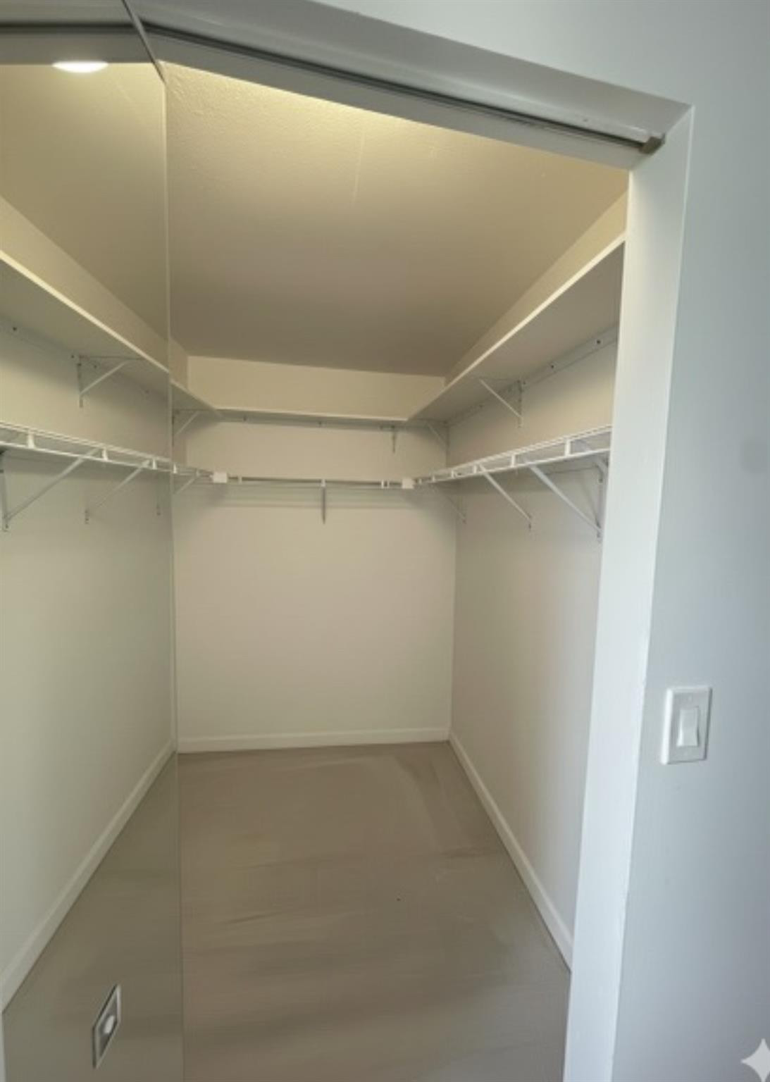 3111 Thames Way Property Photo 23