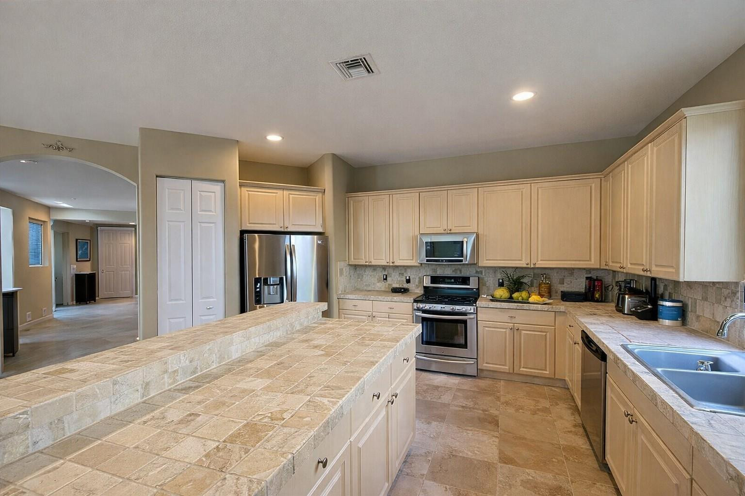 1381 Beacon Circle Property Photo 11