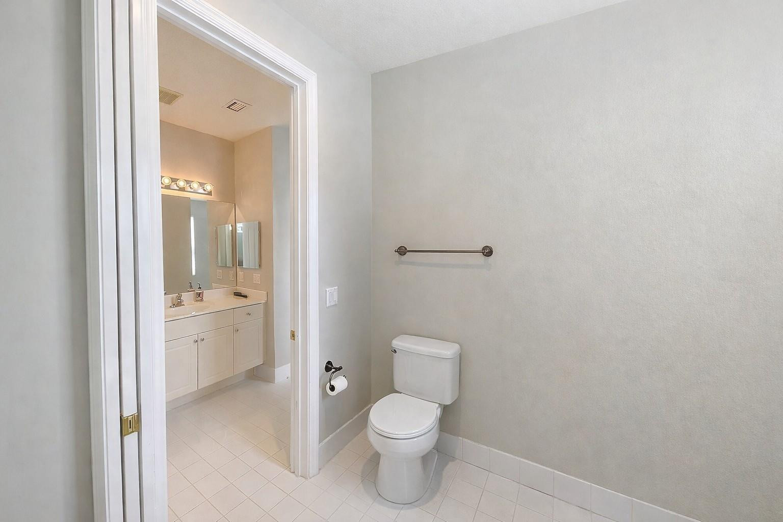 1381 Beacon Circle Property Photo 33