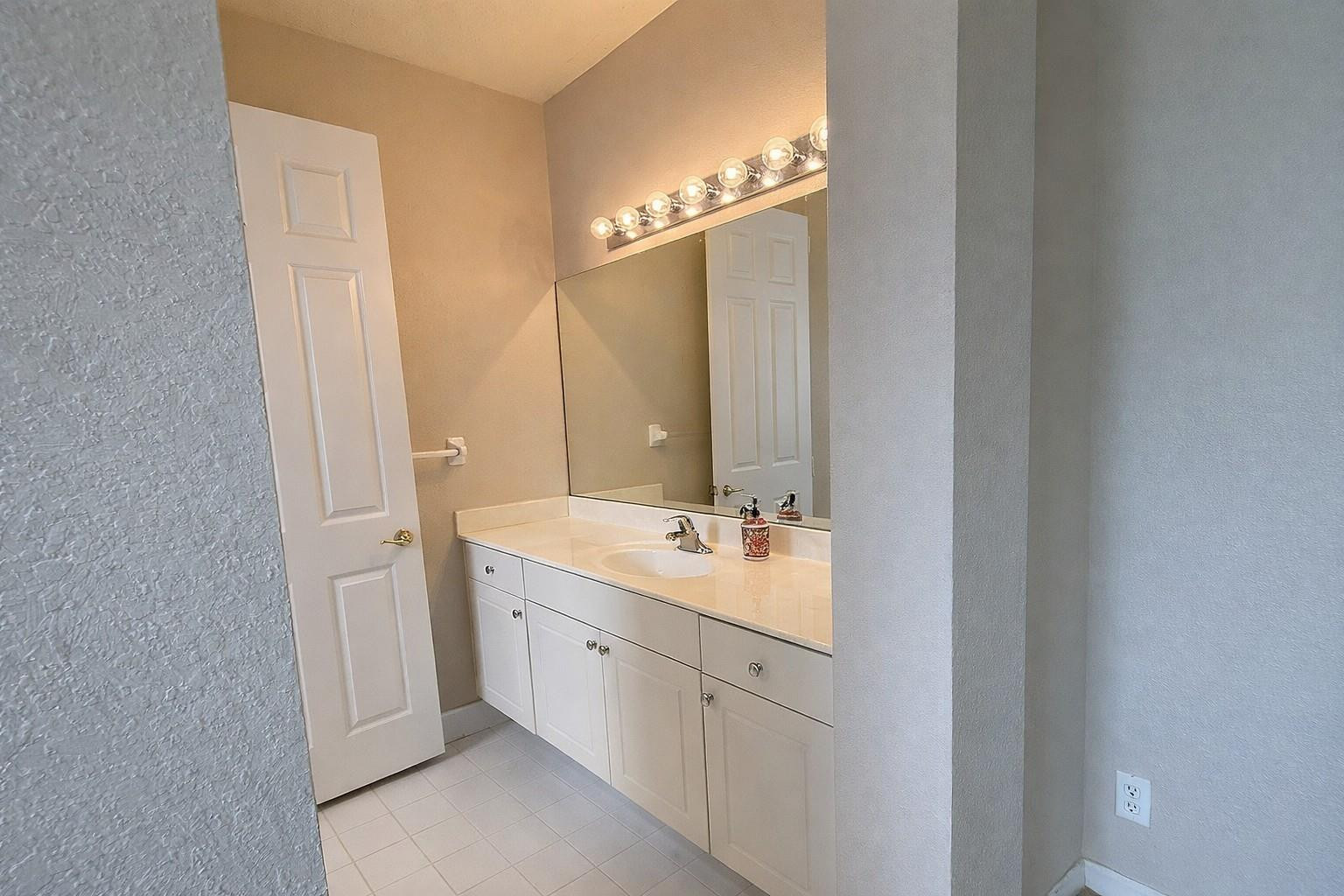 1381 Beacon Circle Property Photo 37