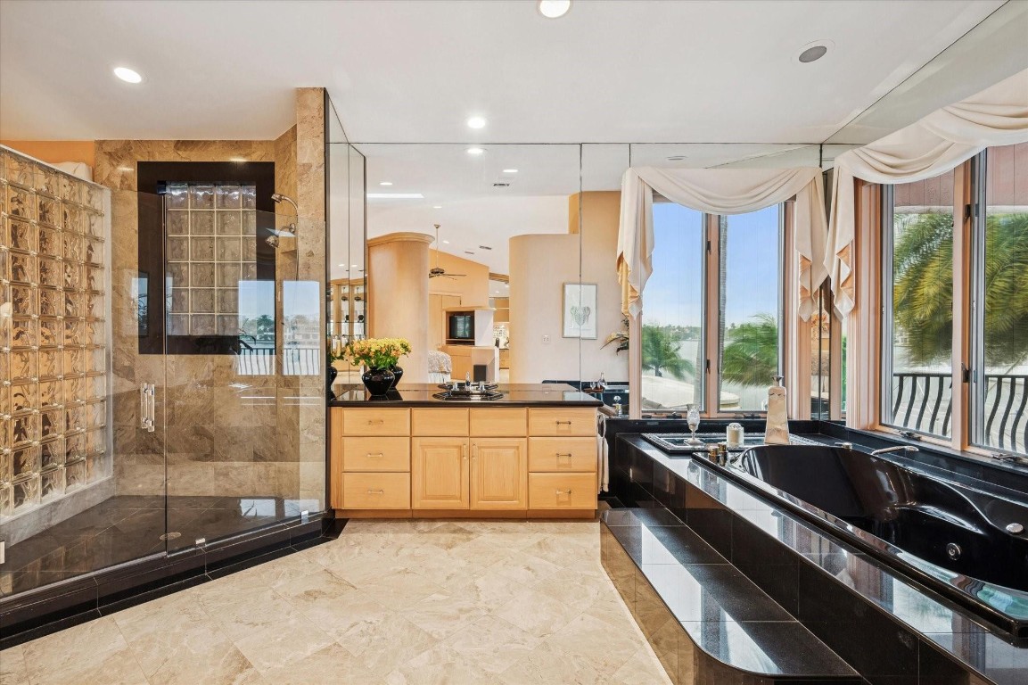 5 Isla Bahia Drive Property Photo 26