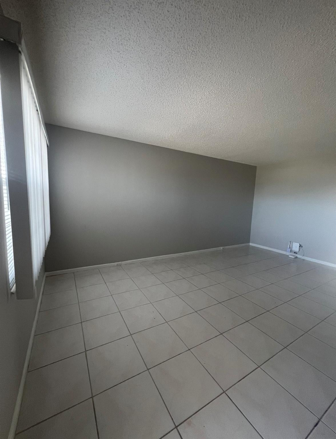 3050 Wolverton C 3050 Property Photo 4