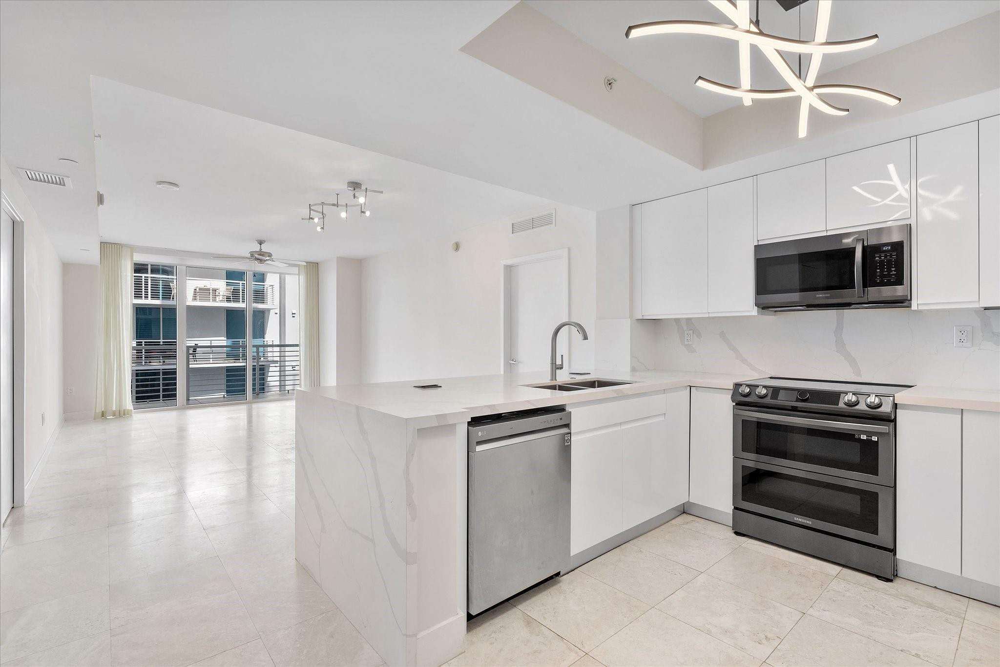 2821 N Ocean Boulevard 902s Property Photo 11