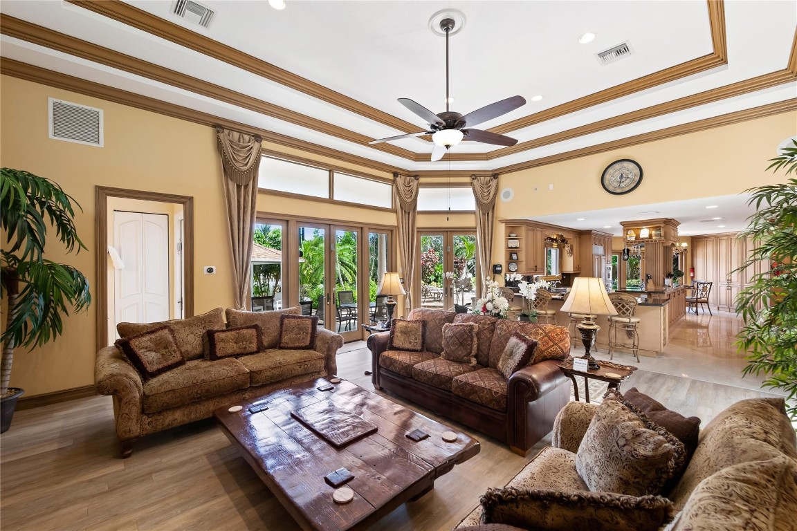 1600 S Ocean Drive Property Photo 13