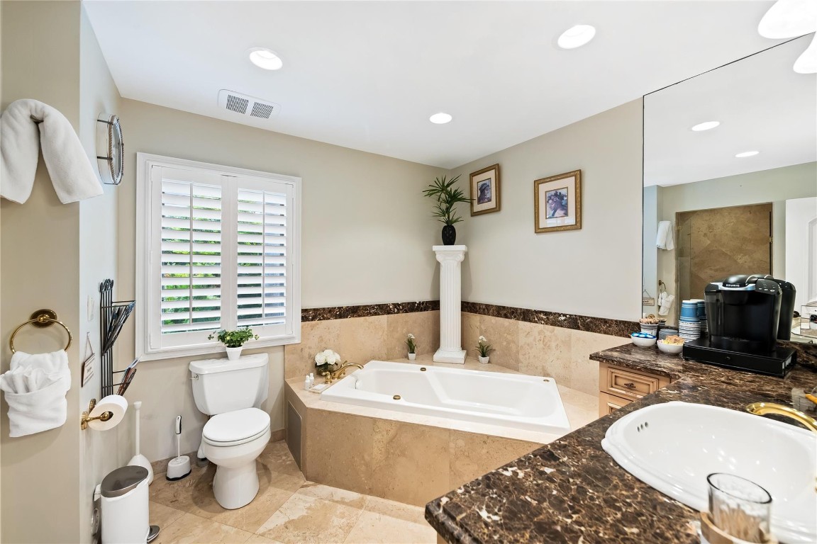 1600 S Ocean Drive Property Photo 22