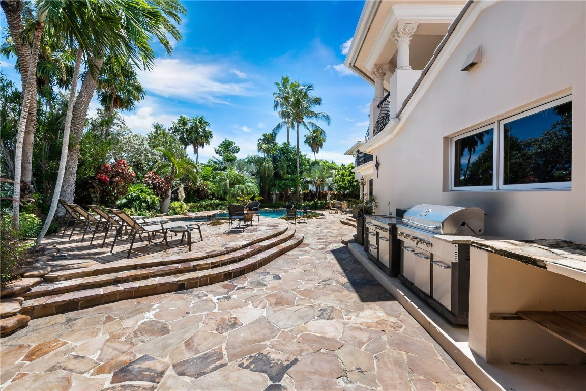 1600 S Ocean Drive Property Photo 28