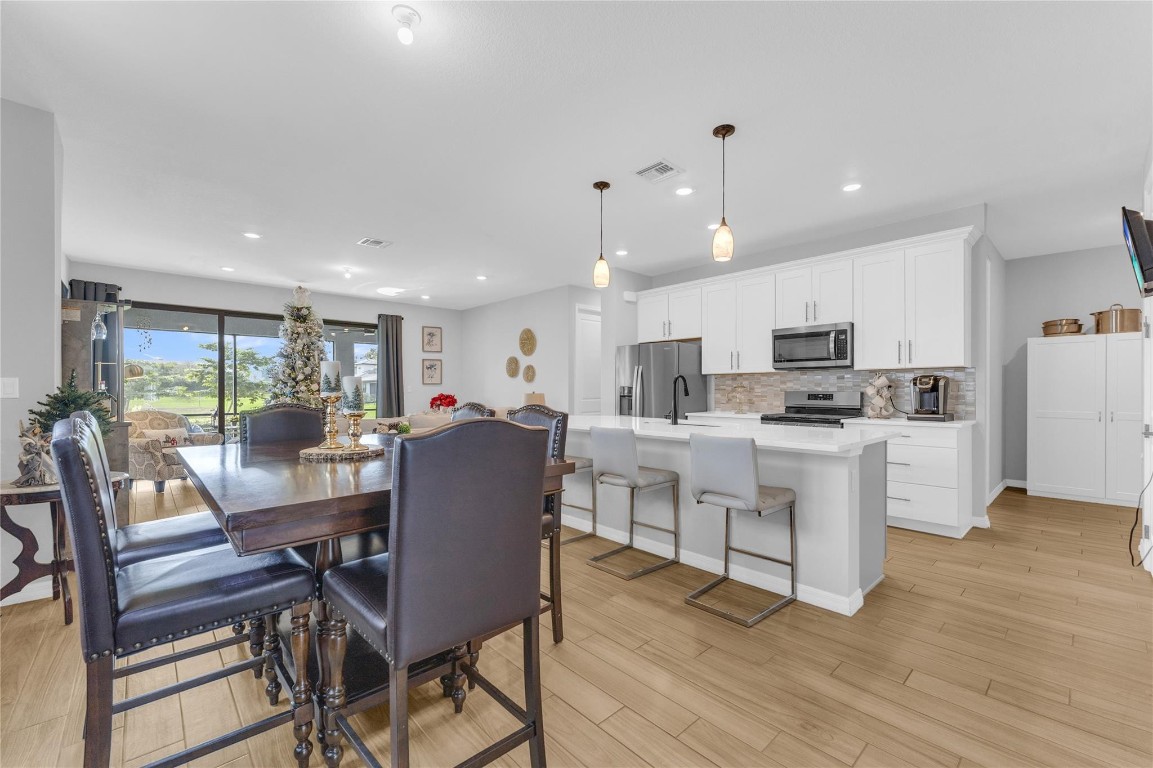 2854 Primrose Place Property Photo 4