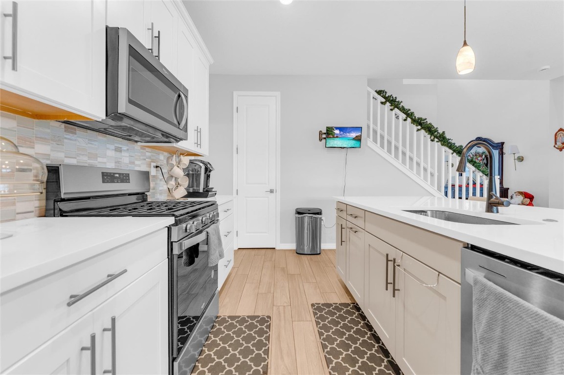 2854 Primrose Place Property Photo 6