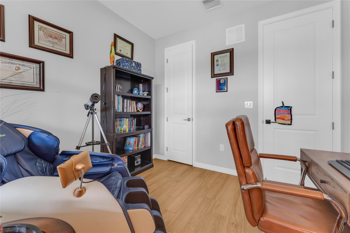 2854 Primrose Place Property Photo 32