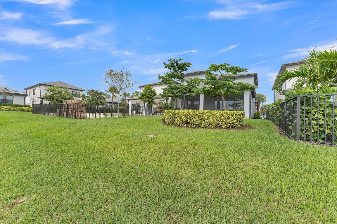 2854 Primrose Place Property Photo 38