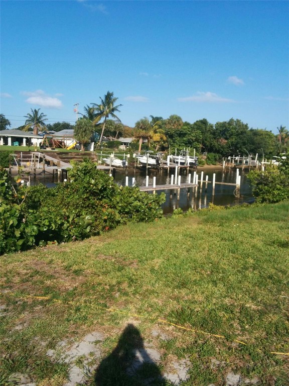 330 Southwind Drive 4 Property Photo 2