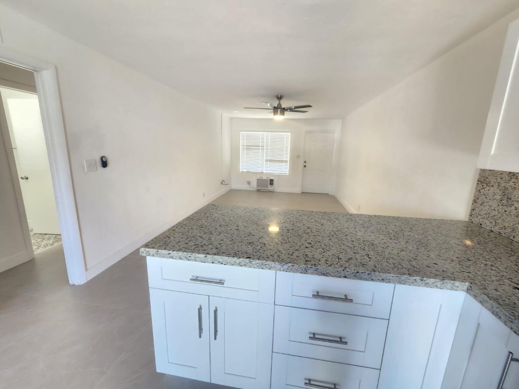 330 Southwind Drive 4 Property Photo 3
