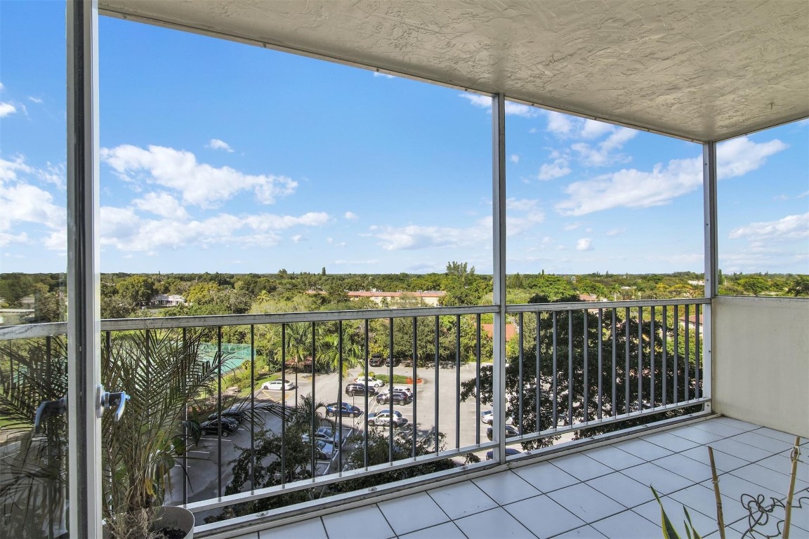 10777 W Sample Road 711 Property Photo 16