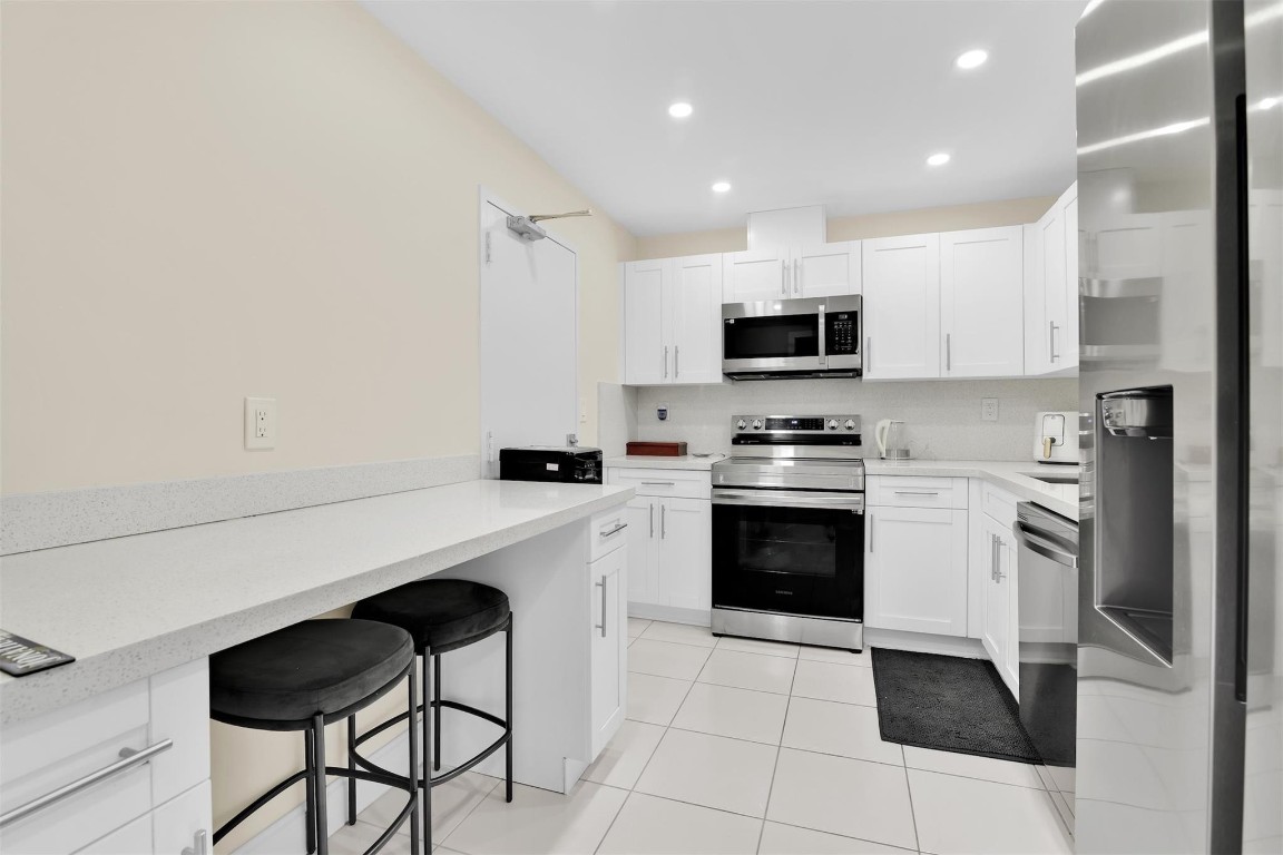 10777 W Sample Road 711 Property Photo 22