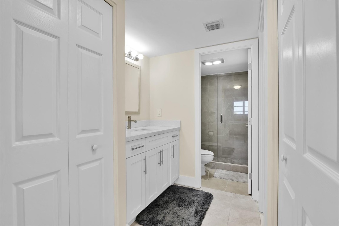 10777 W Sample Road 711 Property Photo 33