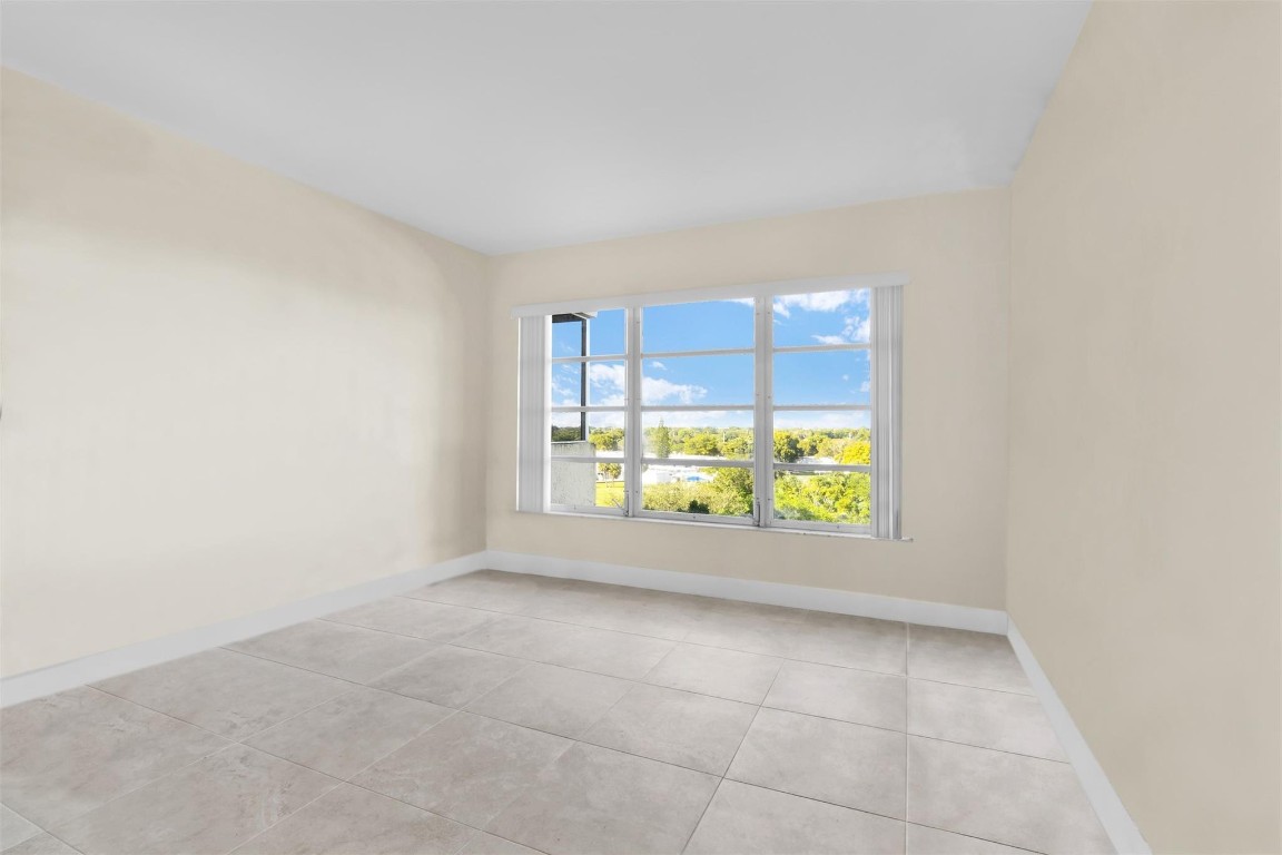 10777 W Sample Road 711 Property Photo 38