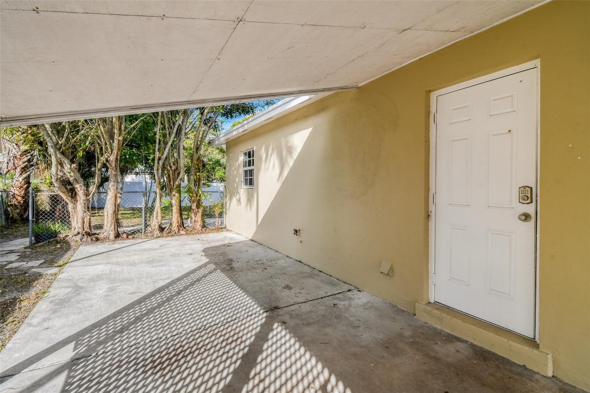 1227 Cherokee Street Property Photo 4