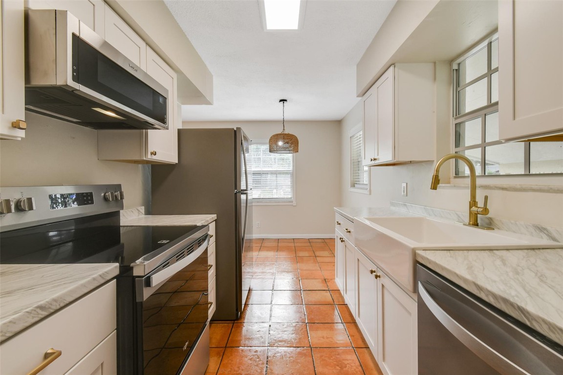1227 Cherokee Street Property Photo 5