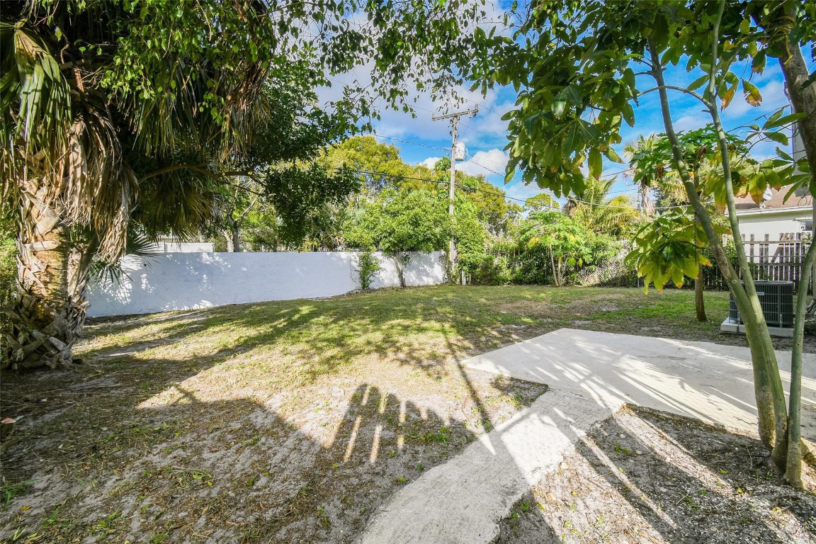 1227 Cherokee Street Property Photo 6