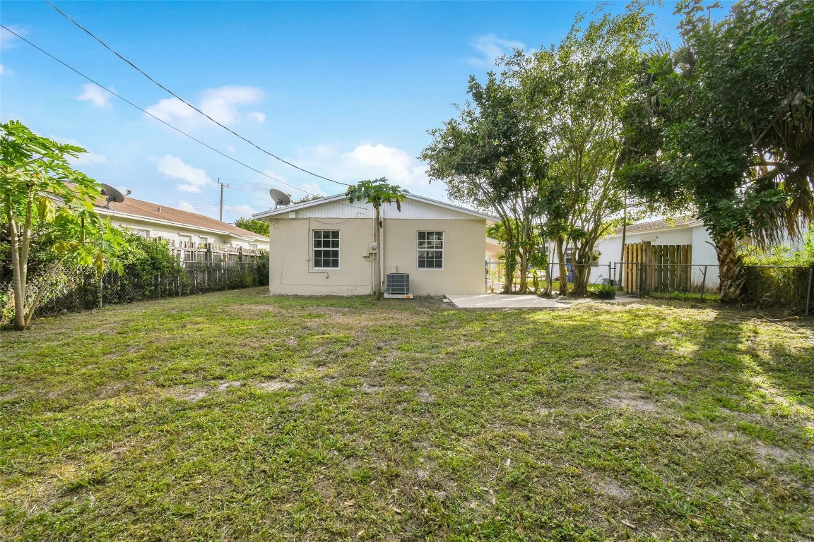 1227 Cherokee Street Property Photo 7