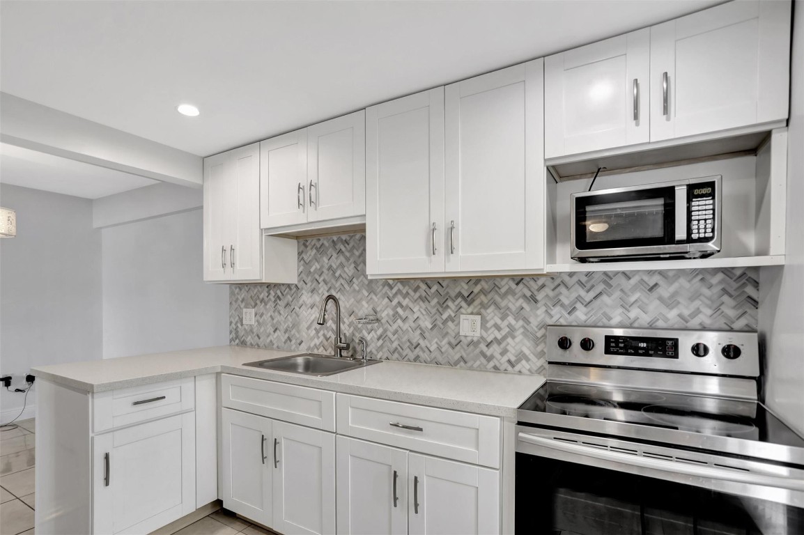 F10543950 Property Photo 3