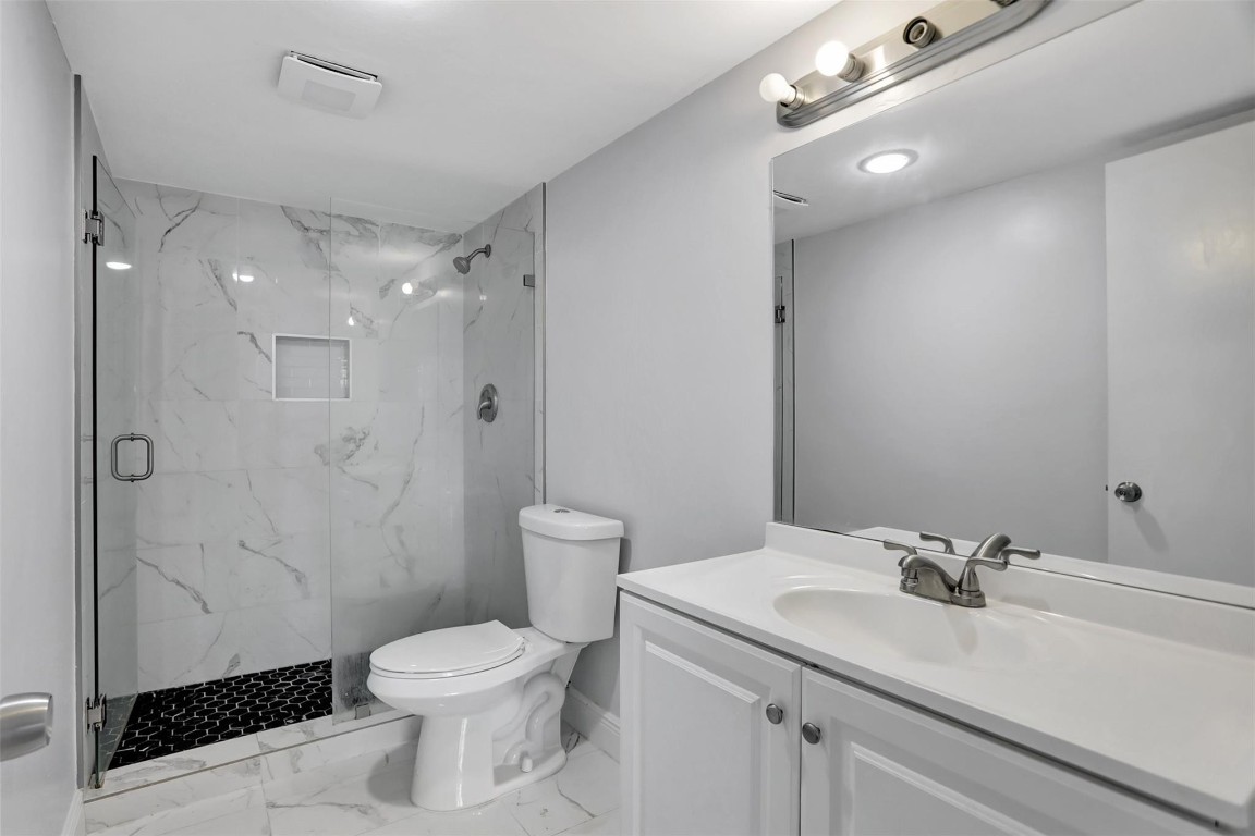 F10543950 Property Photo 12